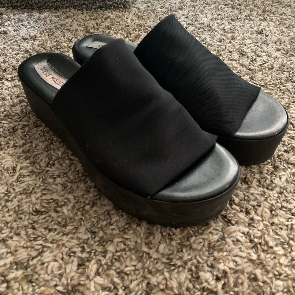 Steve Madden slinky platform sandals